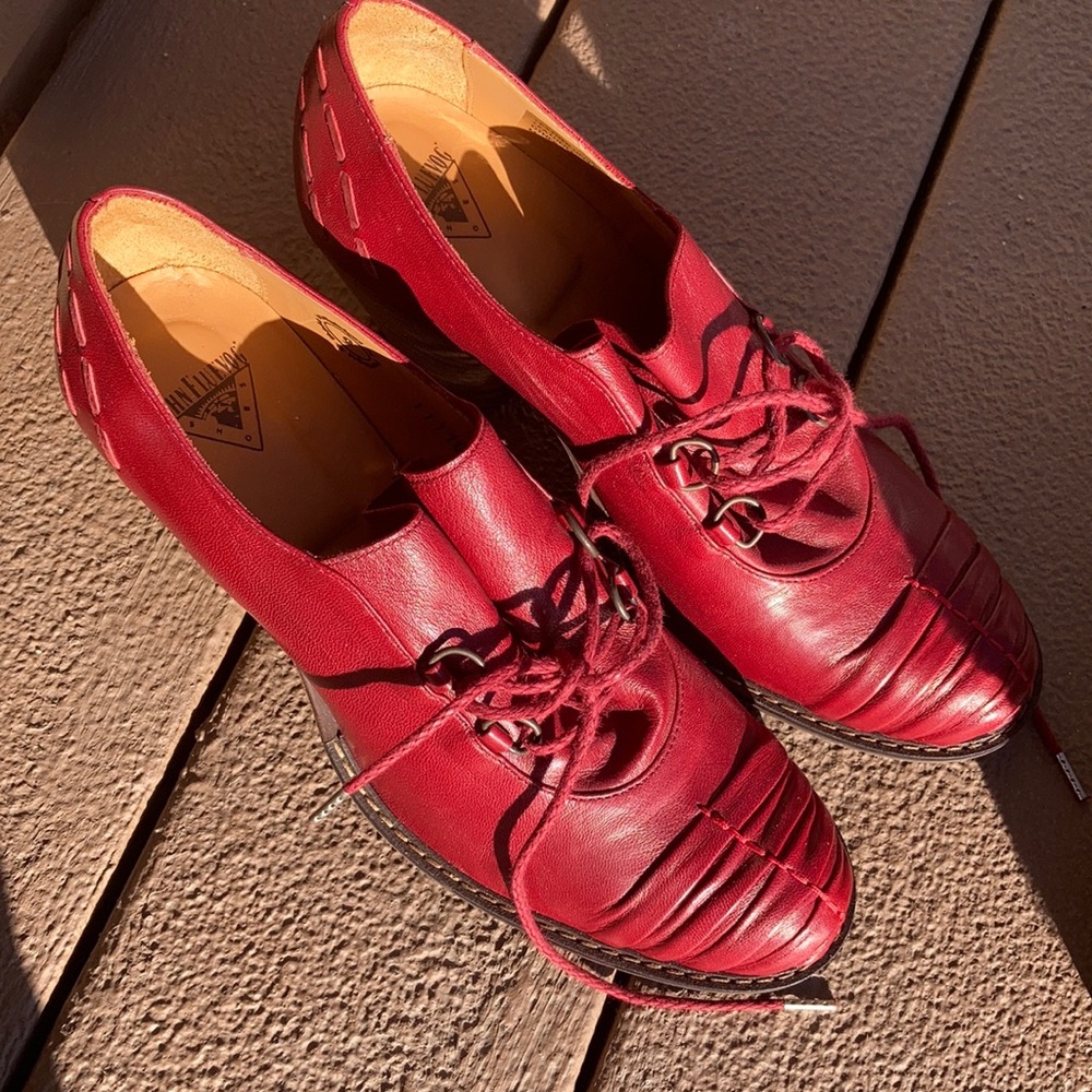💎John Fluevog red leather bootie/heels 👠